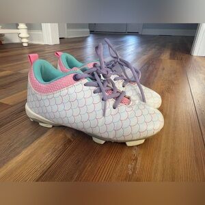 Softball cleats